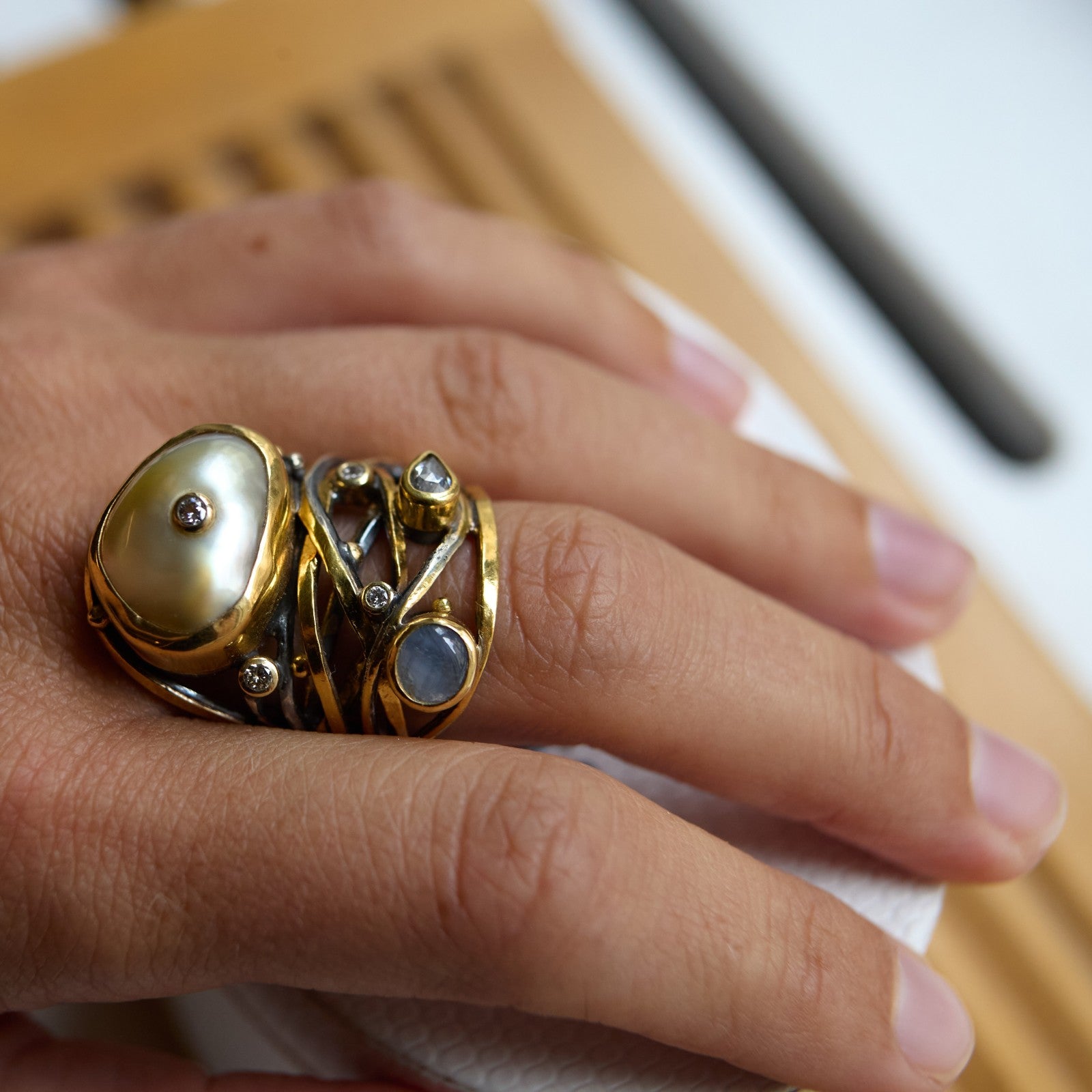 Twisted Ring Pearl
