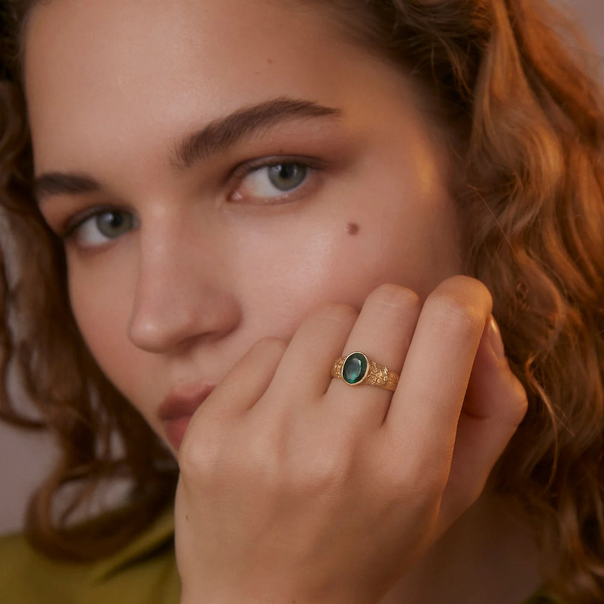 Emerald Gold Orla Mughal Art Ring