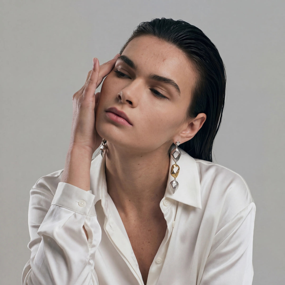 Élan Sculpted Drop Earrings