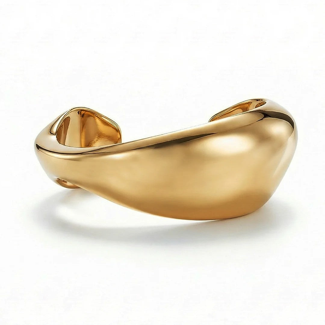 Seren Sculpted Cuff in Gold Vermeil
