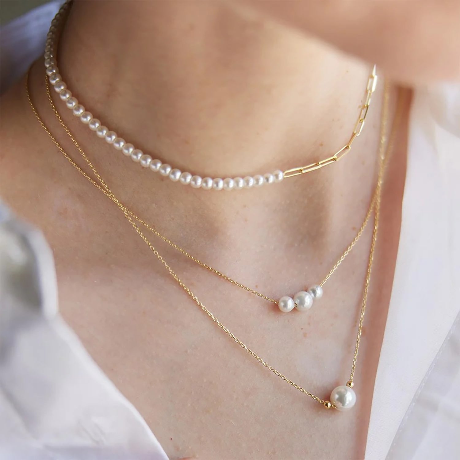 Laura Gold Chain Necklace with Tripple Pearls