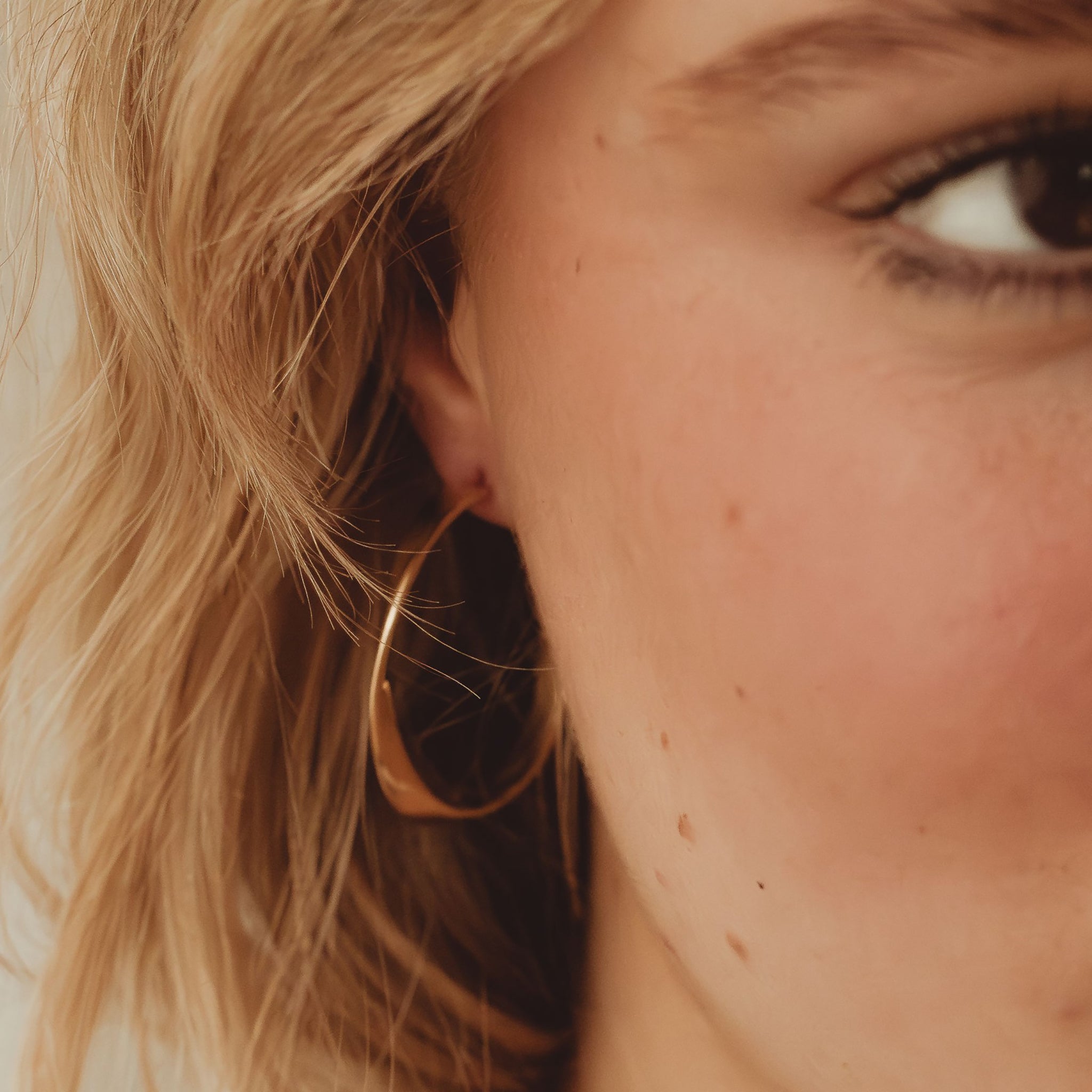 Twist Small Hoop Earrings in Gold Vermeil Considered Jewellery La Maison Couture