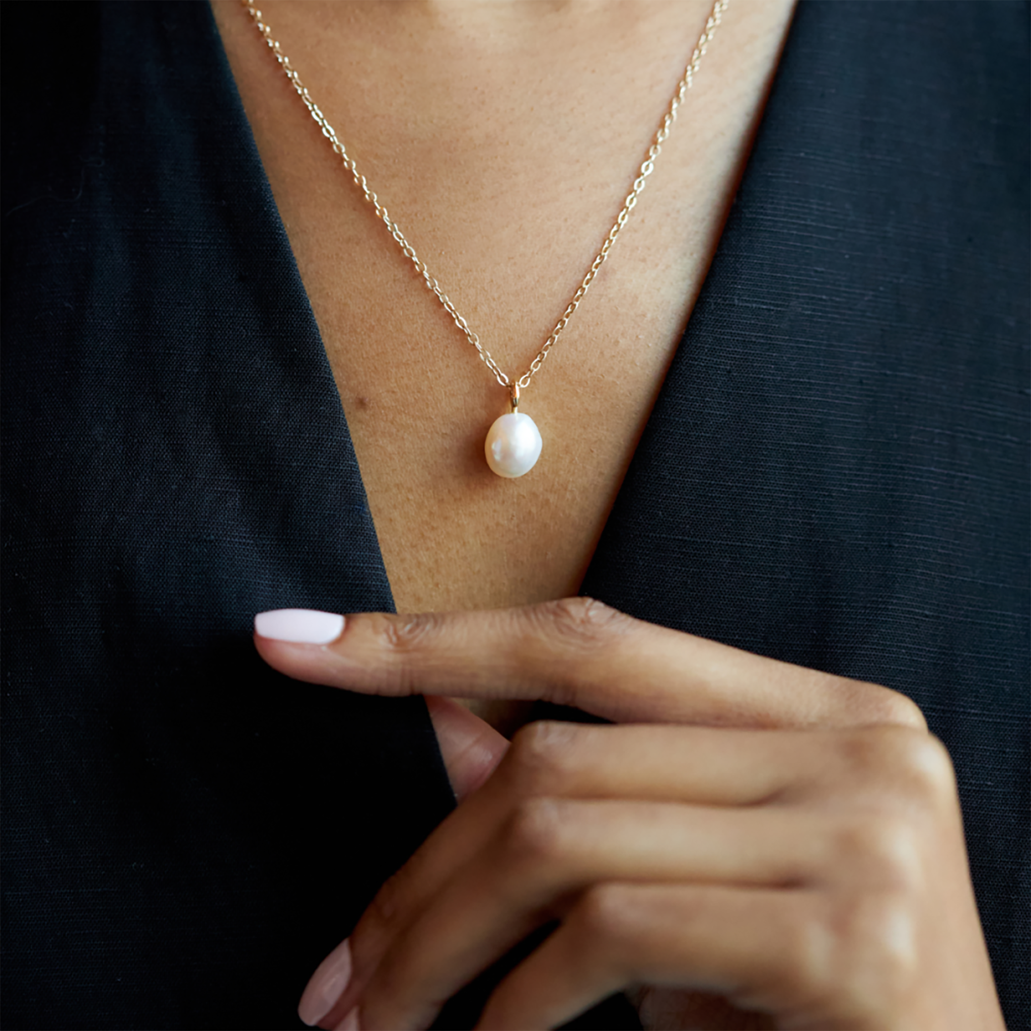 Freshwater Pearl Pendant Dinny Hall La Maison Couture
