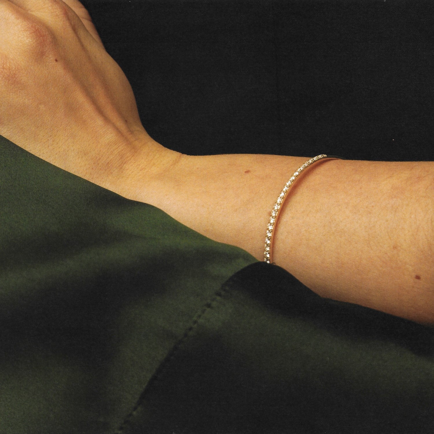 Yellow Gold Leonis Bangle