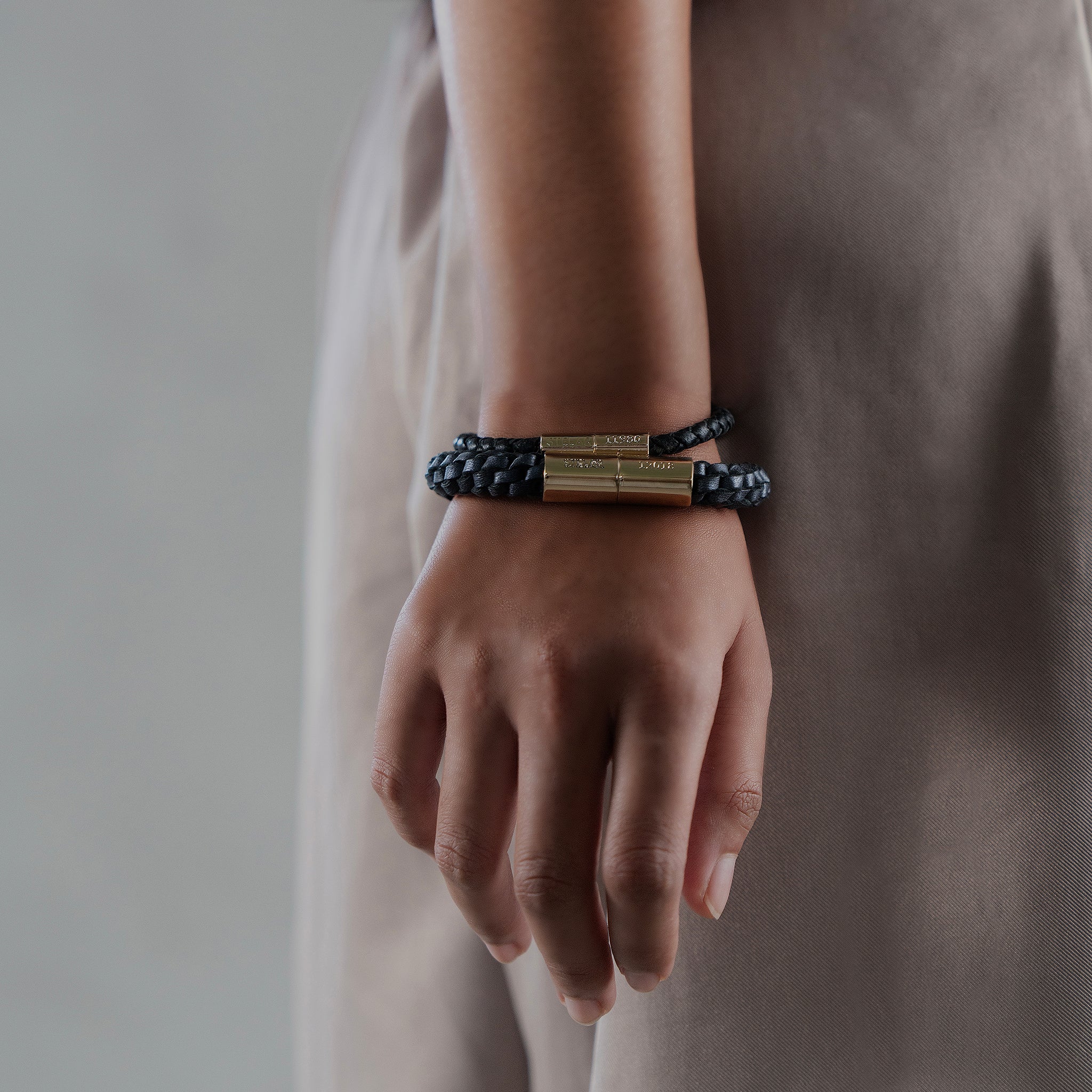 Teman Wide Woven Leather Bracelet - Anthracite STELAR La Maison Couture