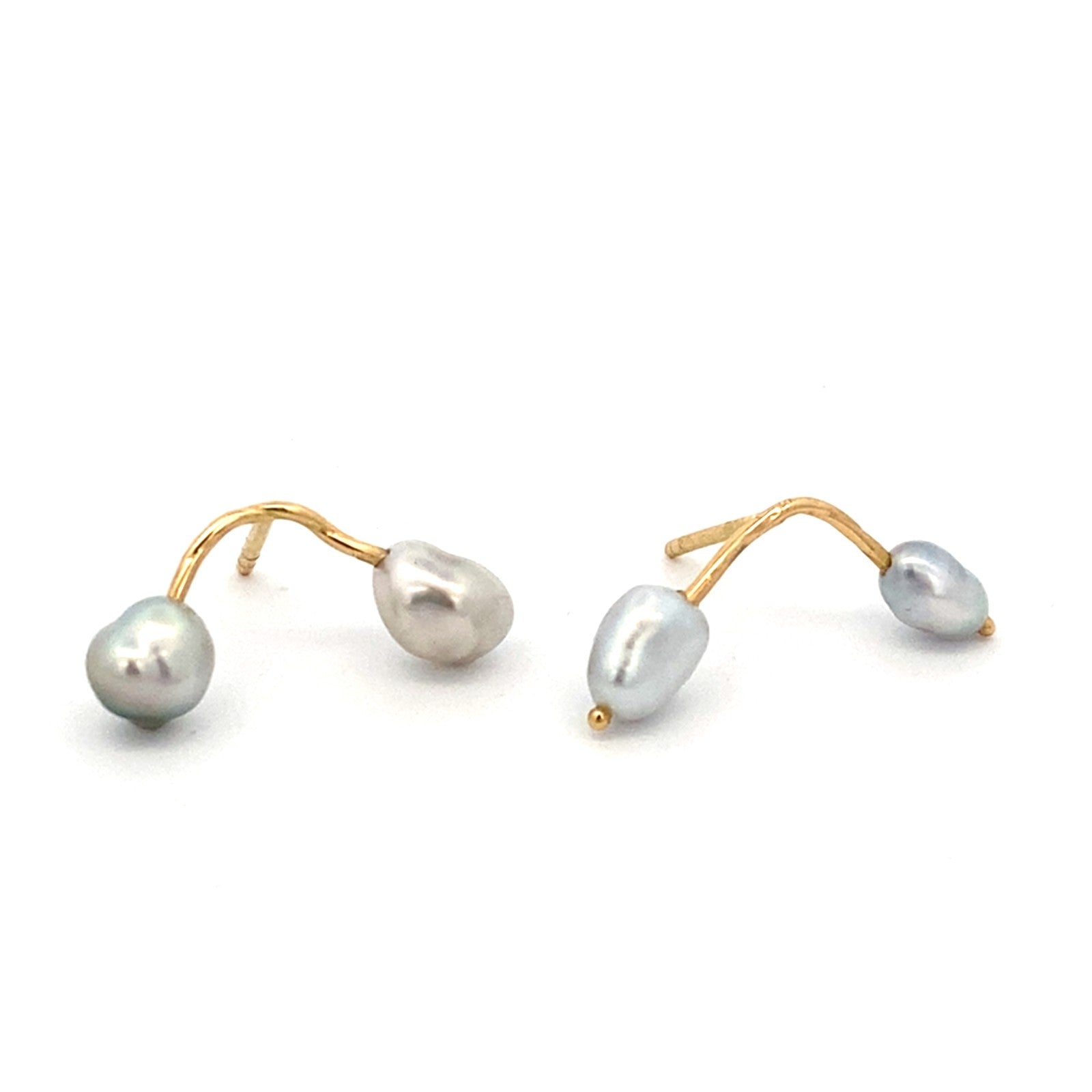 Seafire Pearl Earrings