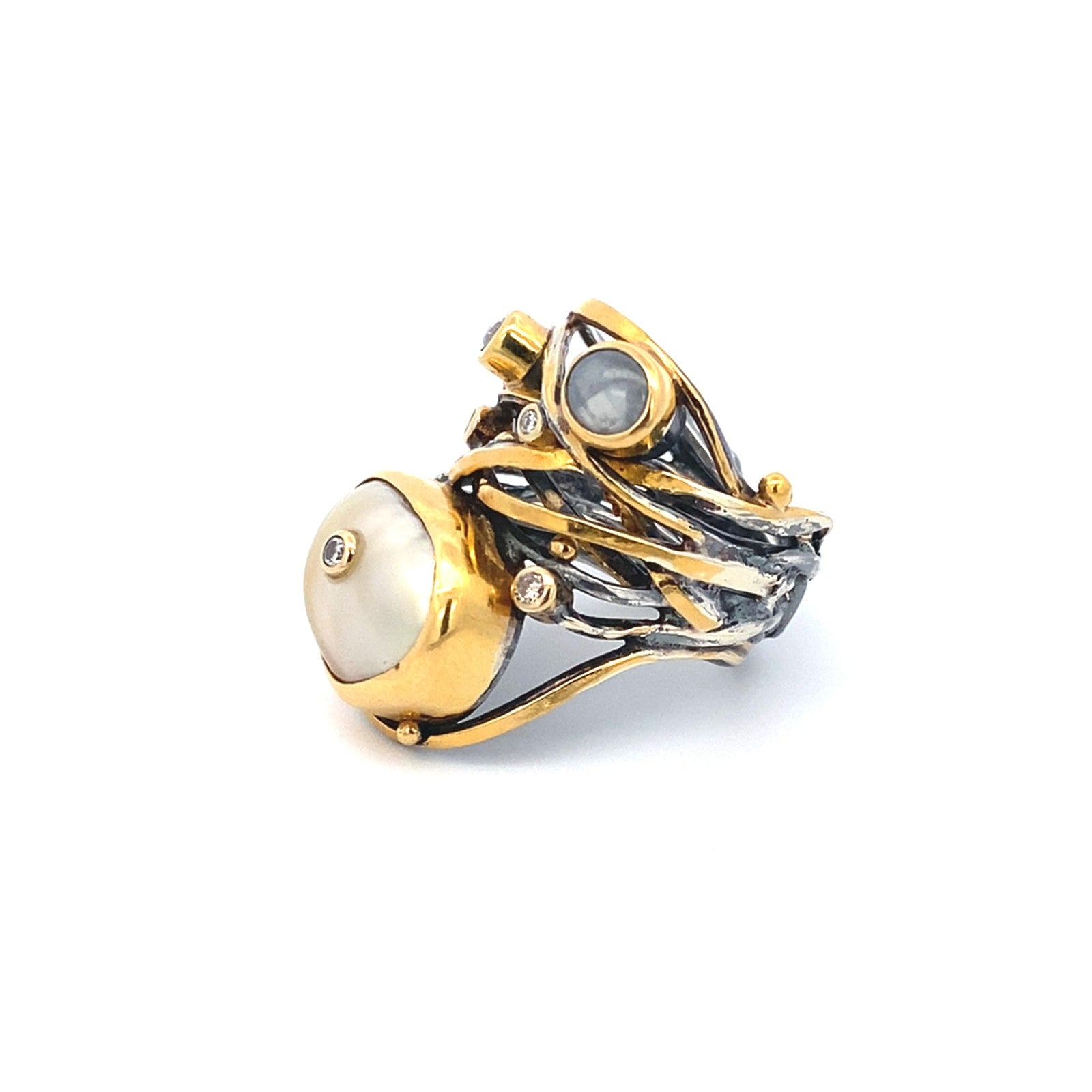 Twisted Ring Pearl