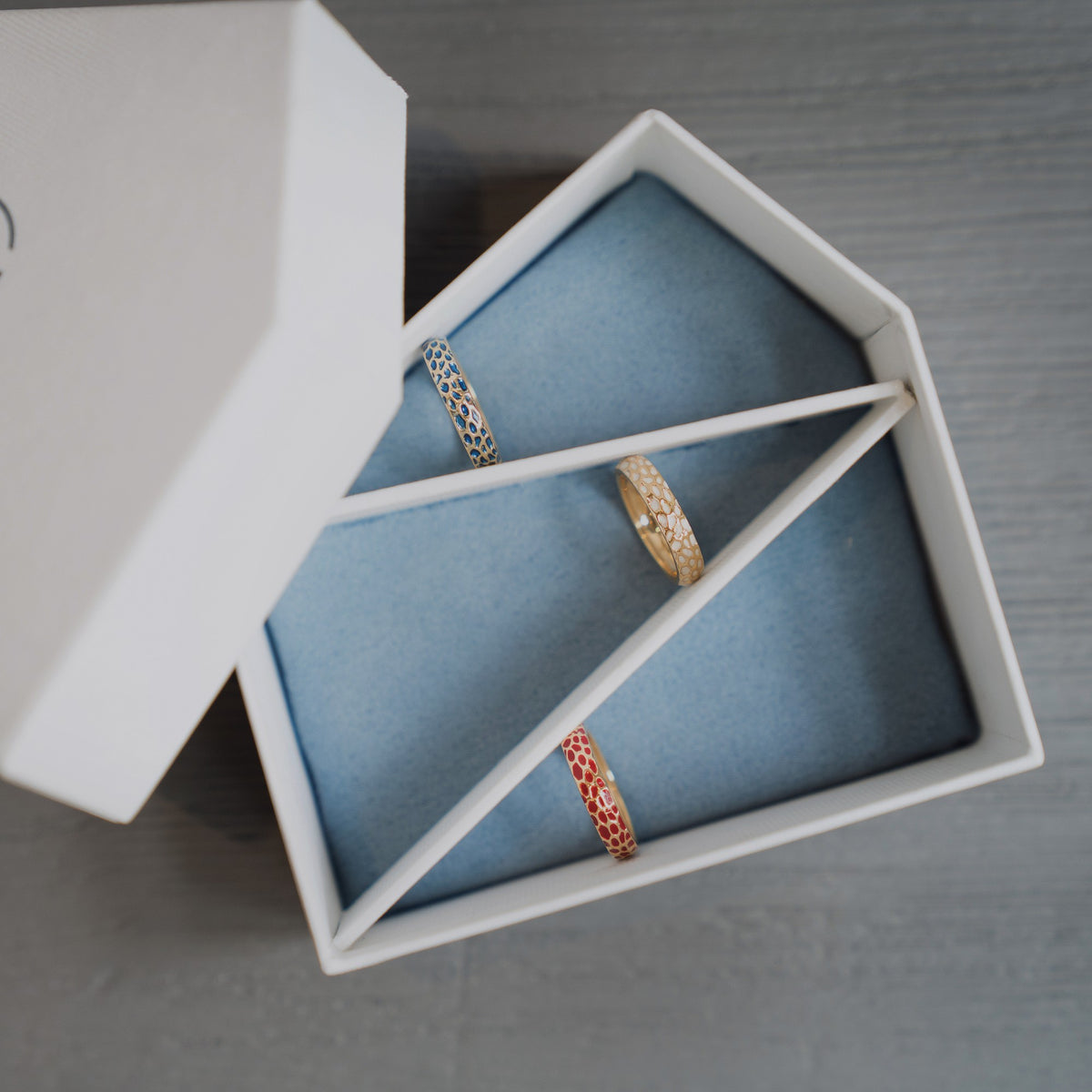 Whimsy Zero 4 Ring - White