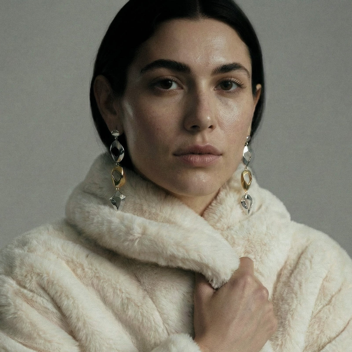 Élan Sculpted Drop Earrings