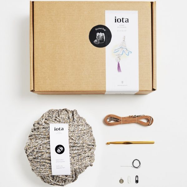 Basket Bag Crochet Kit – Leopard by Iota