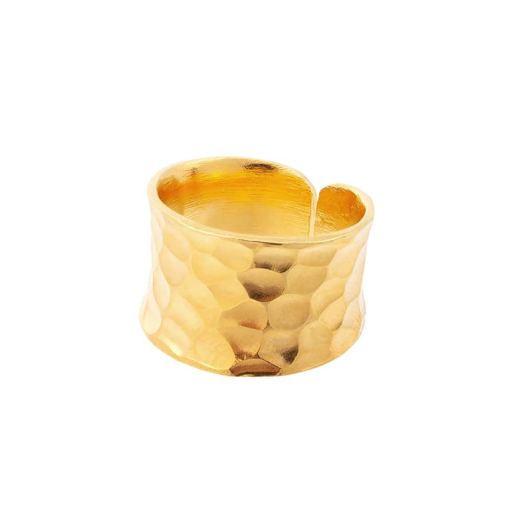 Nudo Gold Short Hammered Ring by Amadeus